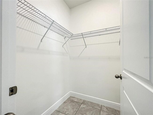 Building Photo - 406 Marion Oaks Trail