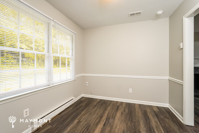 Building Photo - 5916 Stoneybrook Cir