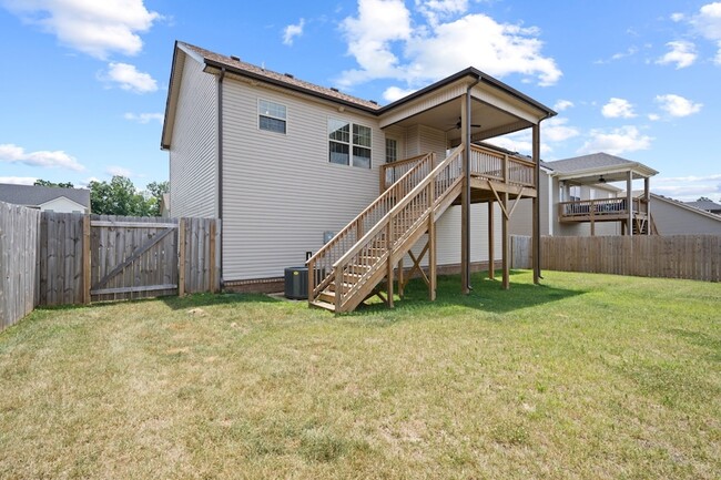 Building Photo - 1049 Whitney Dr