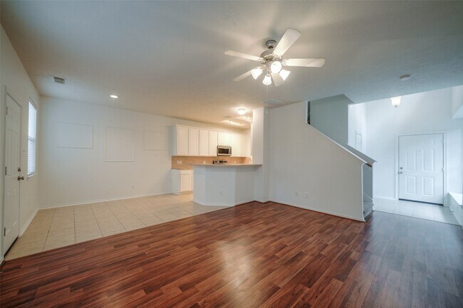 Building Photo - 146 Silver Penny Dr