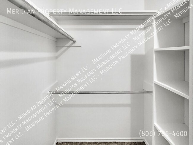 Building Photo - 505 N Brentwood-A