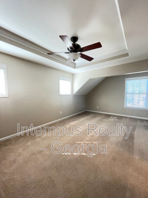 Building Photo - 585 Gran Heritage Way