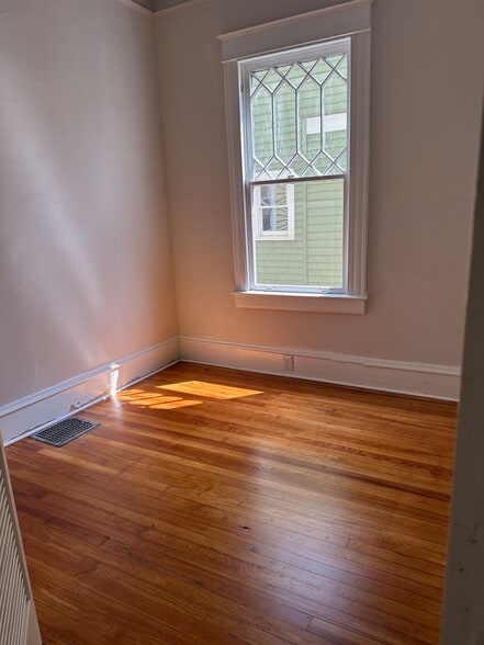 Building Photo - 114 S 5th Ave