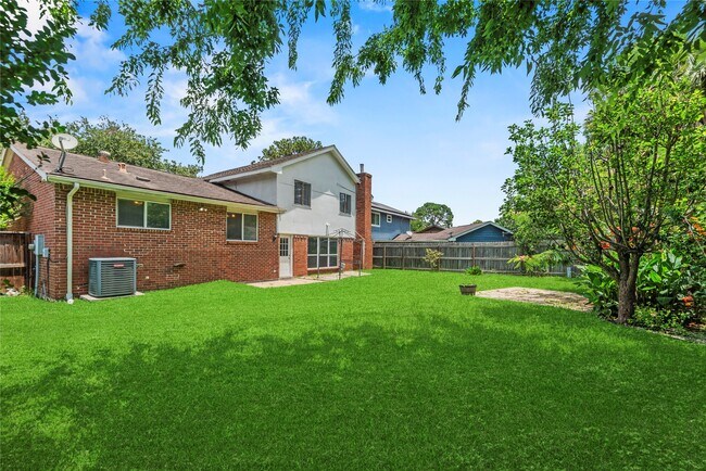 Building Photo - 21431 Park Bend Dr