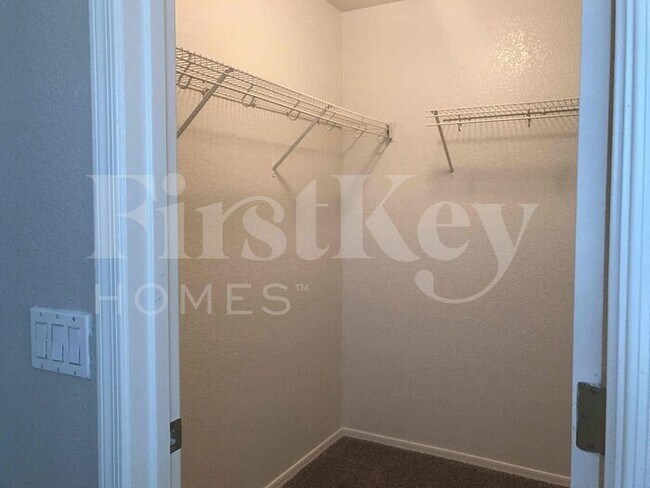 Building Photo - 8334 W Hughes Dr