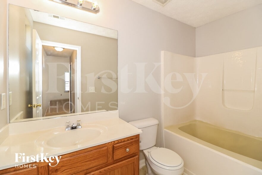 Building Photo - 5220 Sky Ridge Way