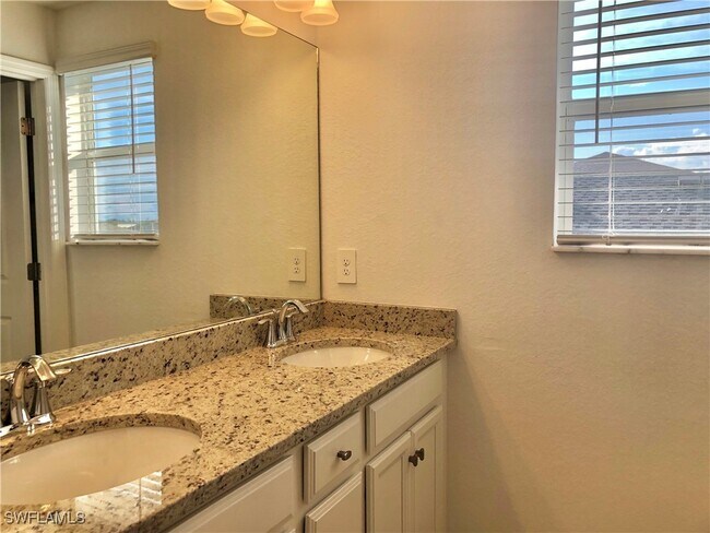 Building Photo - 17868 Woodland Ct