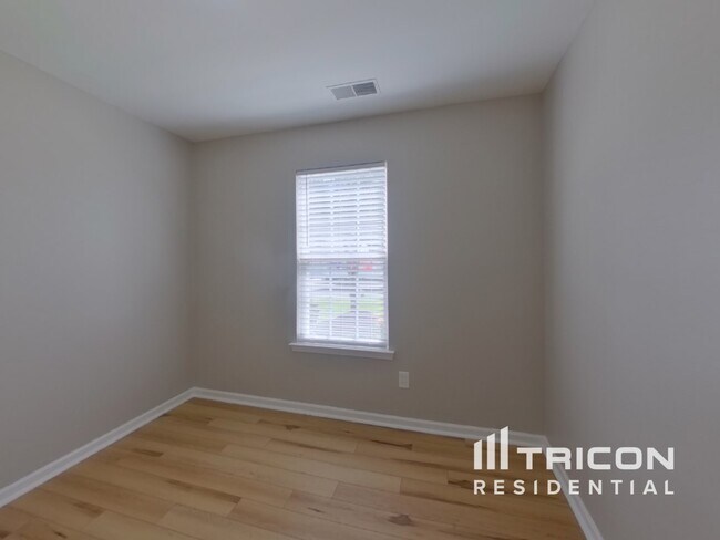 Building Photo - 6821 Parkers Crossing Dr