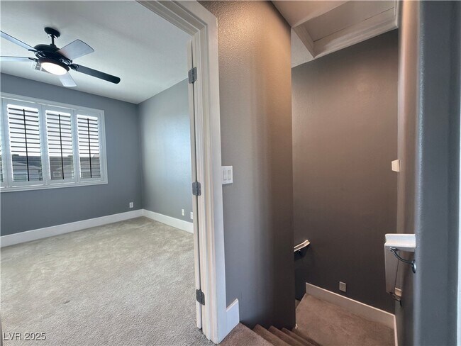 Building Photo - 9050 W Tropicana Ave