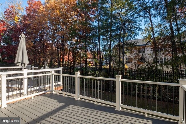 Building Photo - 7000 Ducketts Ln