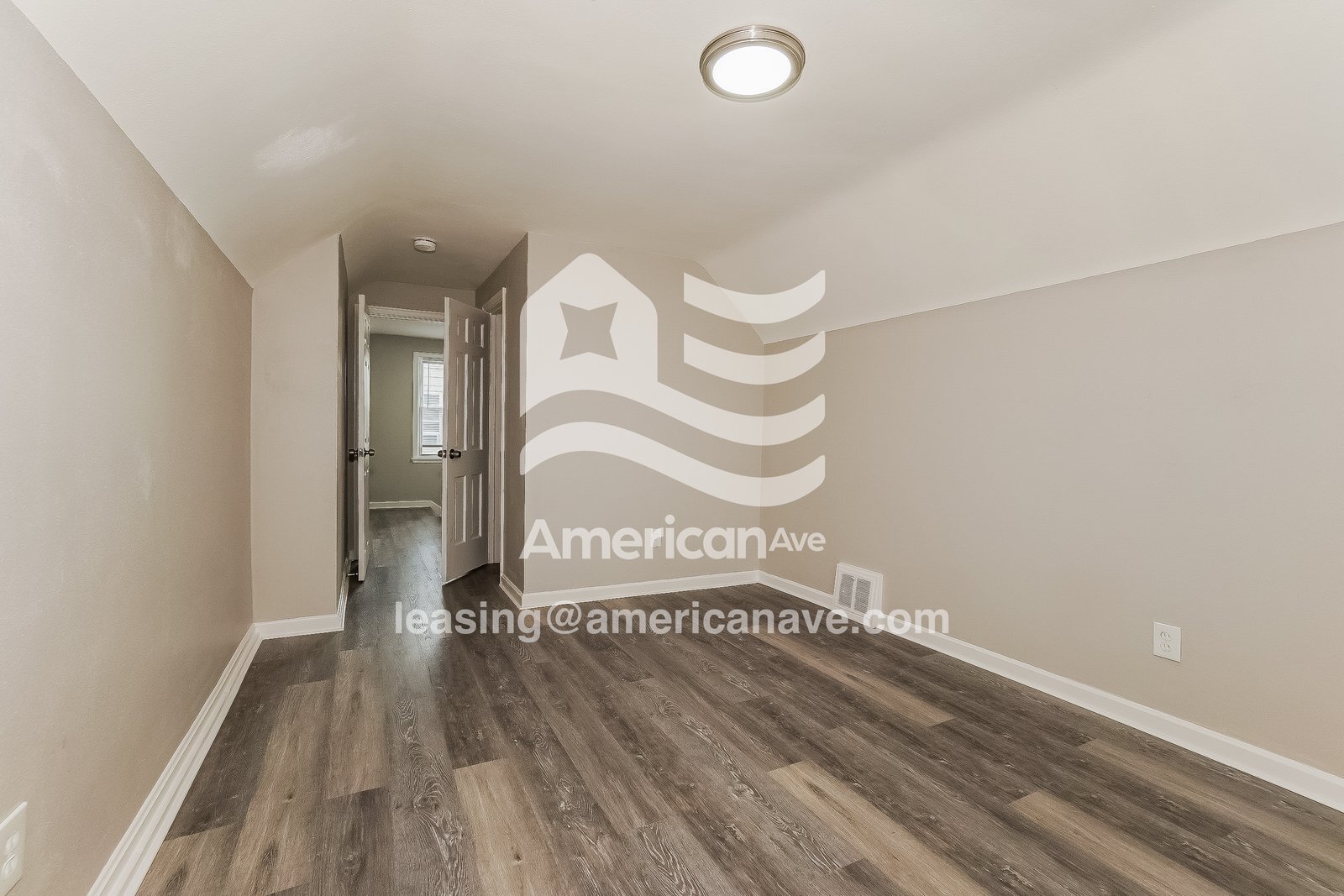 Building Photo - 1276 Crestview Ave