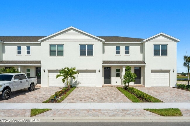 Building Photo - 9734 Venetian Sq