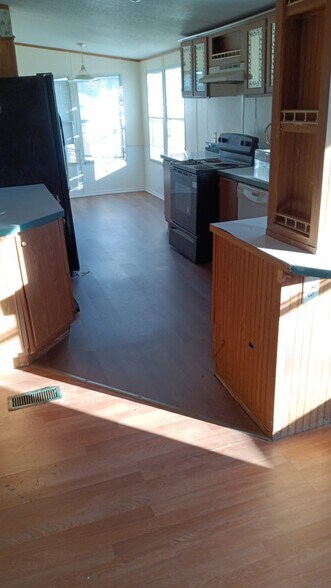 WATER PROOF TILES - 20331 Mountaindale Dr