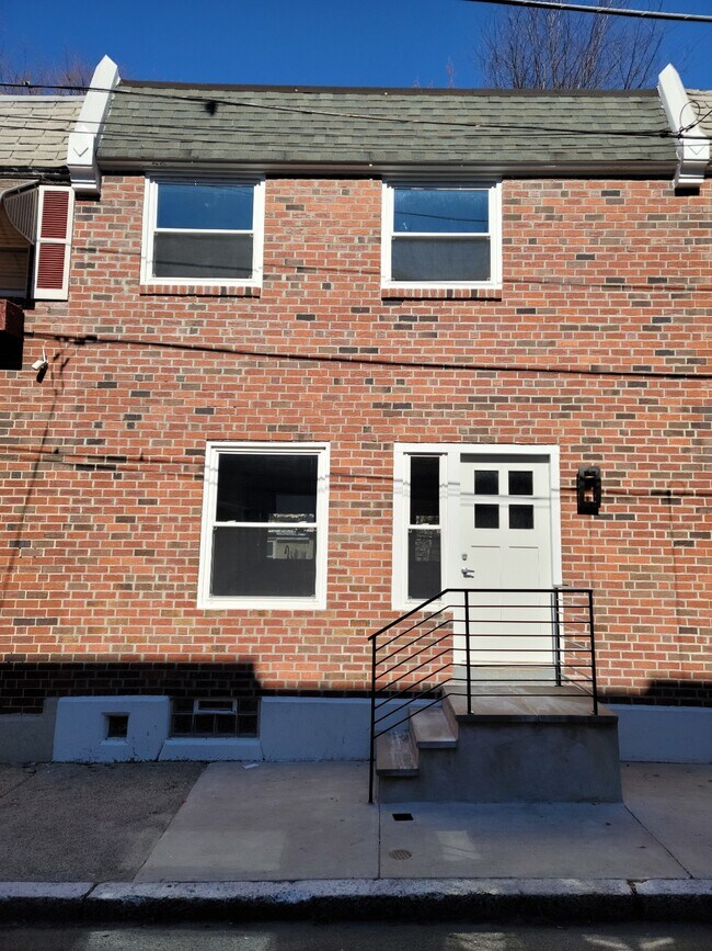 Building Photo - 2953 Edgley St