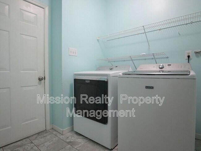Building Photo - 9006 Birdsong Creek Ct