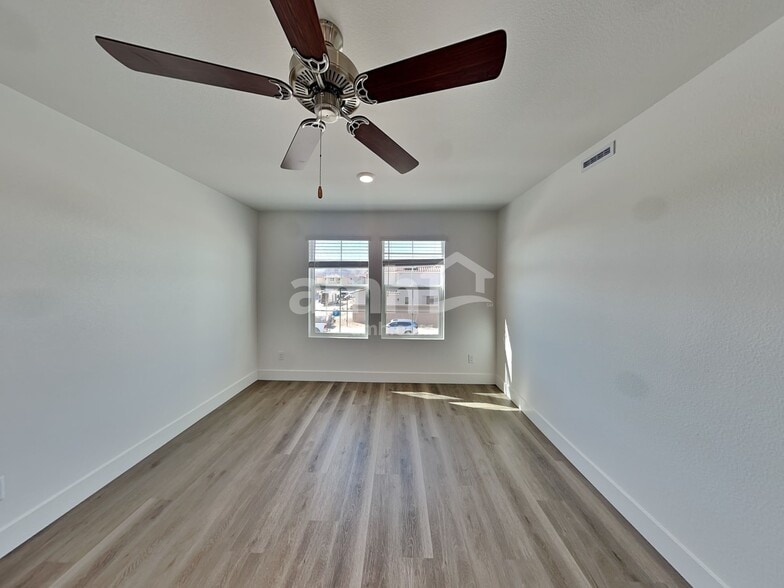 Building Photo - 5810 Astapor St