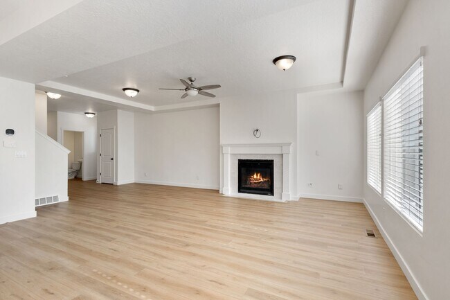 Building Photo - 4 bedroom/4 bathroom Home in Herriman!