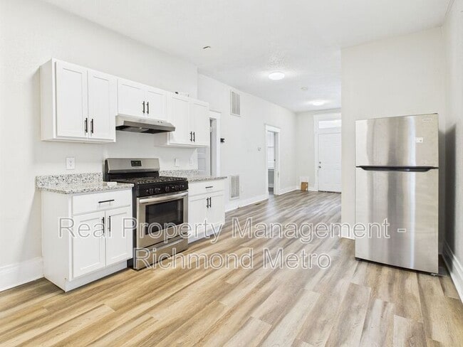 Building Photo - 3314 3rd Ave