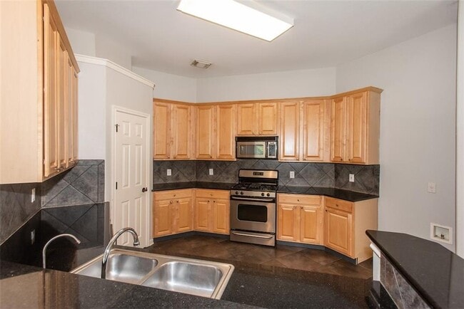 Building Photo - 19400 Sunken Creek Pass