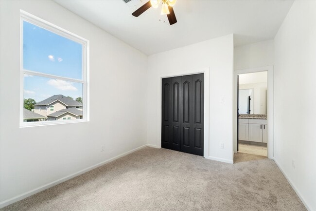 Building Photo - 4309 Larkspur St