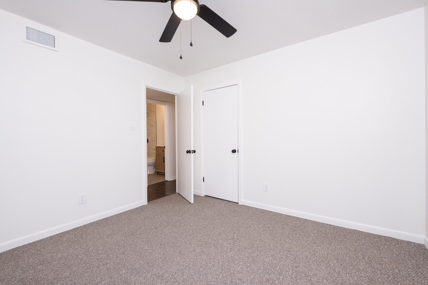 Building Photo - 12 Rio Grande Forest Dr