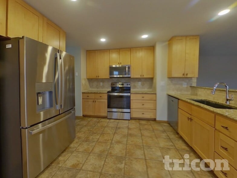 Building Photo - 7910 Camfield Cir