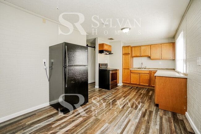 Building Photo - Coming HOME never felt so good!