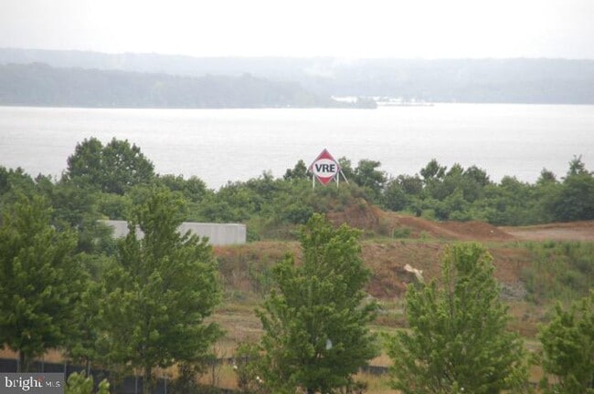 Building Photo - 1705 Cottonwood Grove Rd
