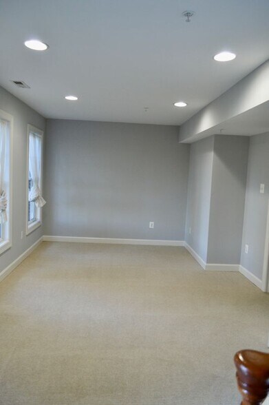 Building Photo - 23612 Overlook Park Dr