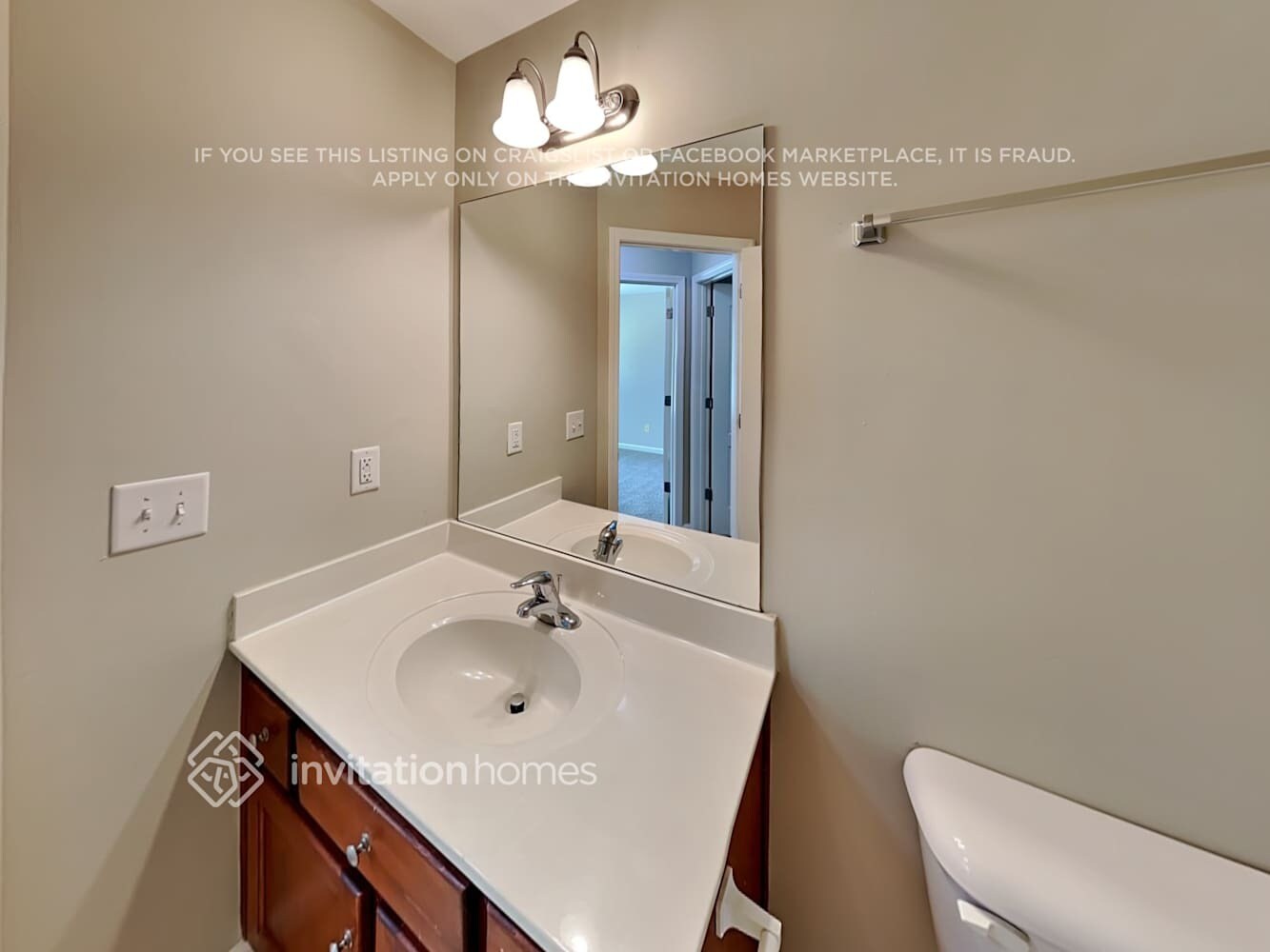 Building Photo - 649 Royal Crest Ct