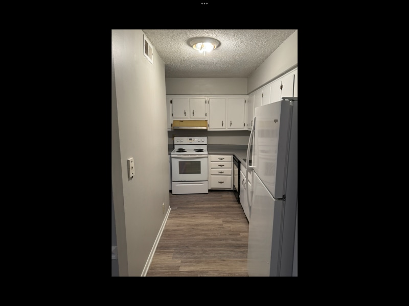 Building Photo - 515 Basswood Ave