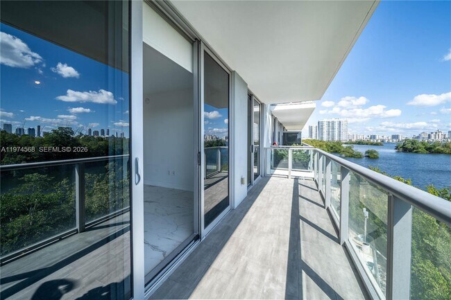 Building Photo - 16385 Biscayne Blvd