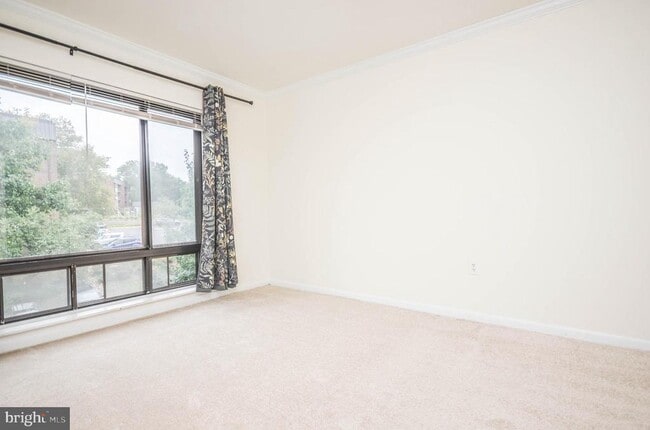 Building Photo - 122 Roberts Ln