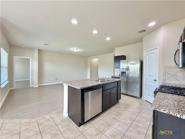 Building Photo - 1416 Fort Dessau Rd