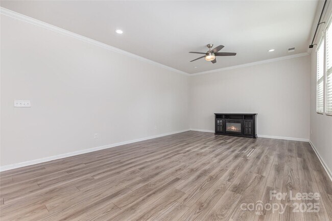 Building Photo - 17322 Carolina Hickory Dr