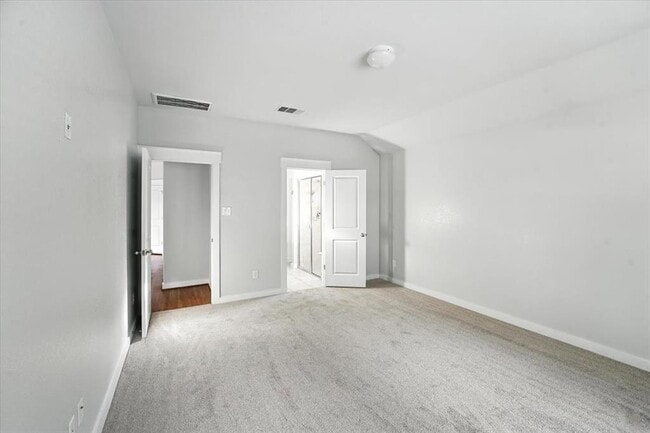 Building Photo - 305 Old Trinity Way