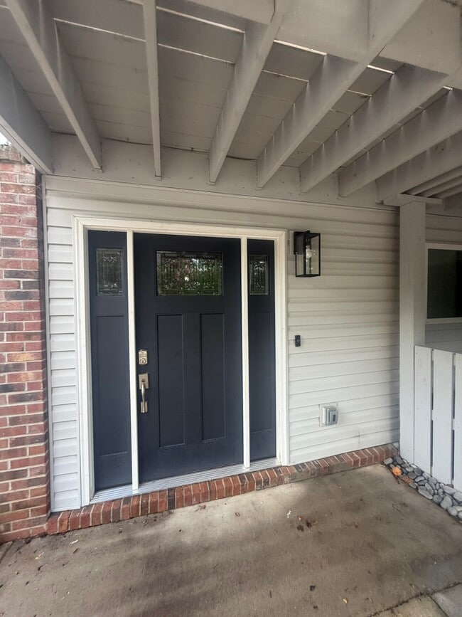 Building Photo - 92 Topsail Ct
