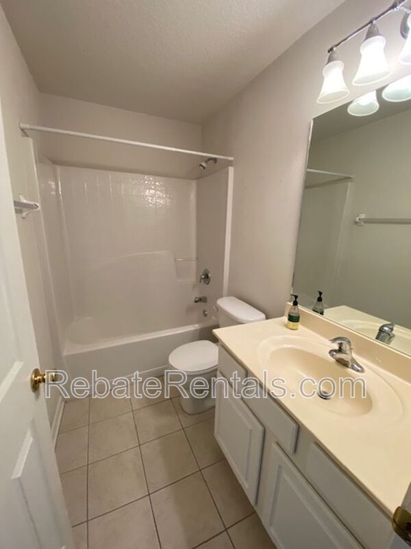 Building Photo - 11177 Castlemain Cir W