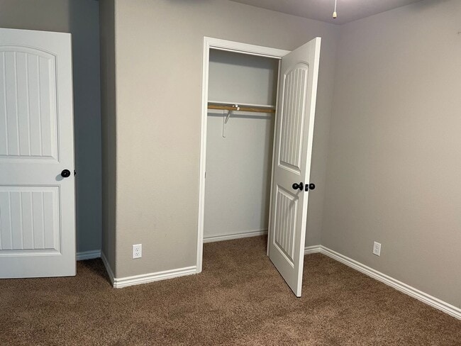 Building Photo - Available Now | Beautiful Single-Story 4 Bed, 2.5 Bath | Covered Patio | Close to Fort Cavazos | ...