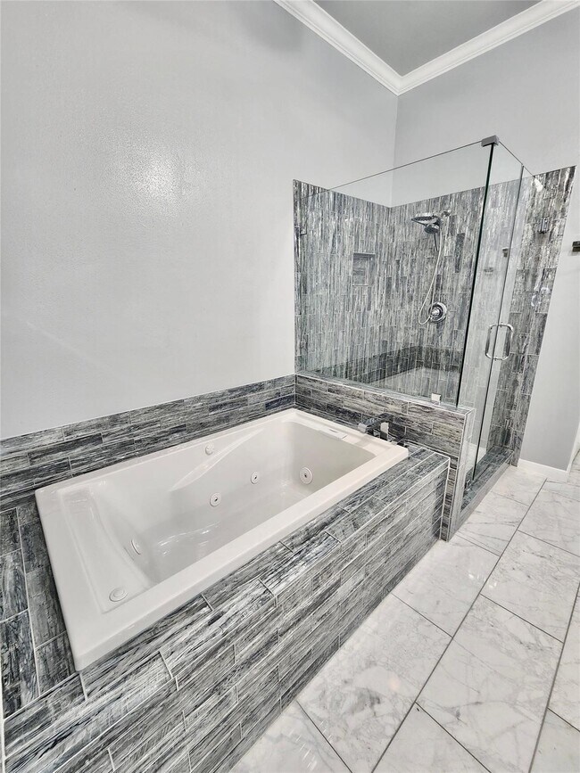 Building Photo - 32 Waugh Dr