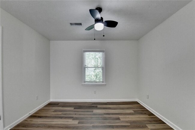 Building Photo - 1530 Plunketts Rd