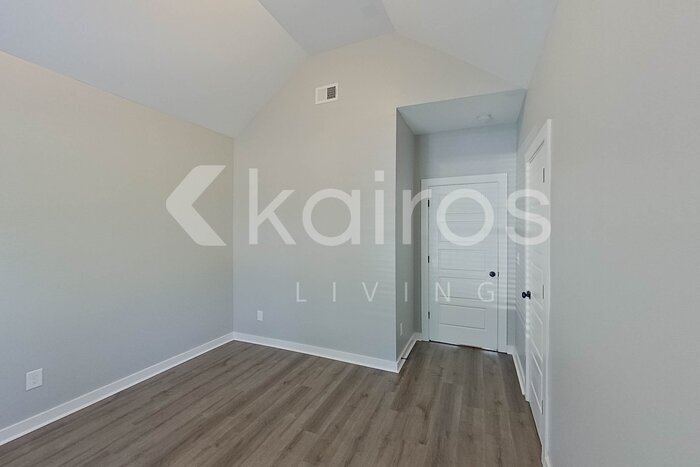 Building Photo - 151 Bates Ln