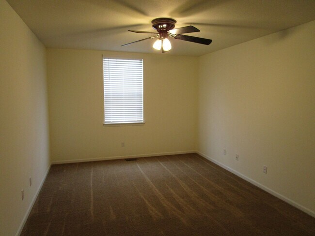 Building Photo - 3538-3540-3540 Prescott Dr