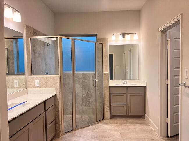 Building Photo - 418 Glacier Pass