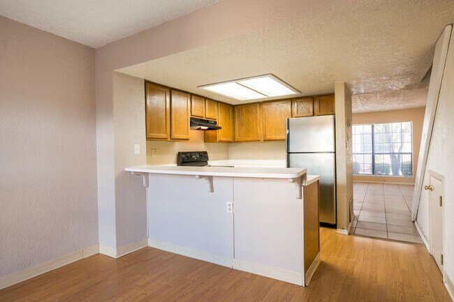 Building Photo - 6041 Sequoia Rd NW