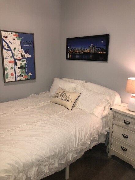 Bedroom 2 - 4322 N Milwaukee Ave