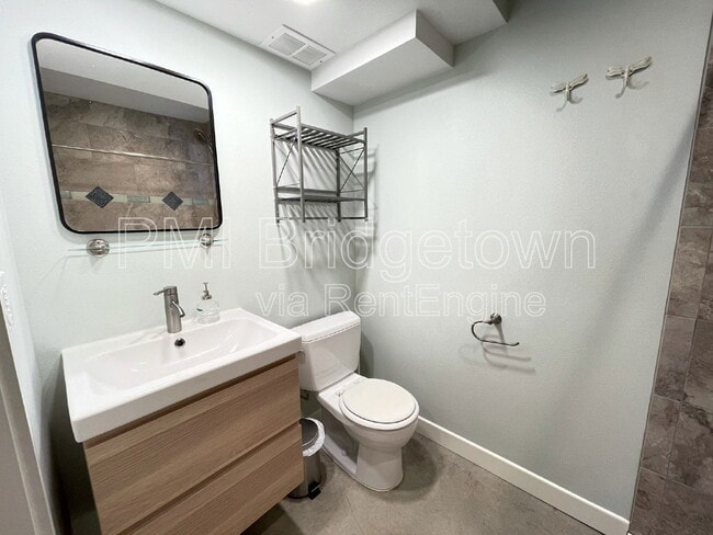 Building Photo - 1531 SE 48th Av