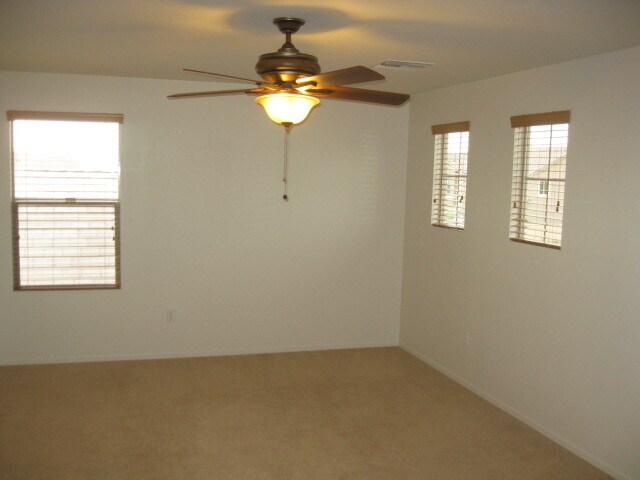 Building Photo - Rancho Sahuarita, 4 Bedroom 3 Bath, Family Room, Granite, Tile Flooring, Flagstone Patio