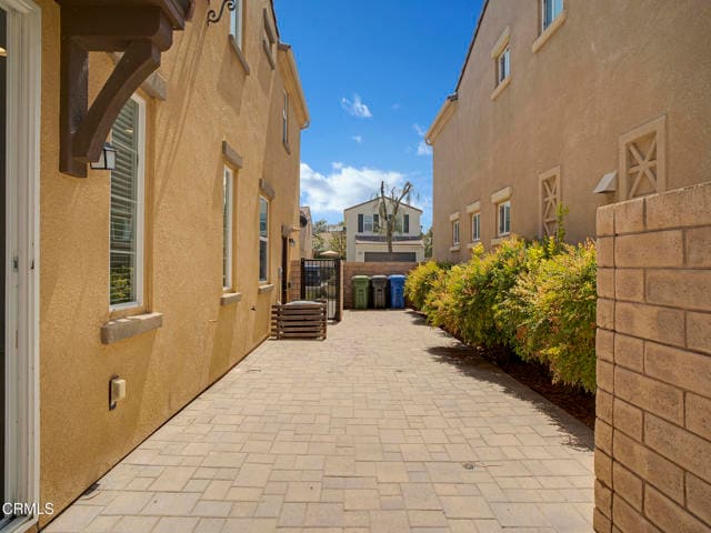 Building Photo - 2949 Palmera Ln