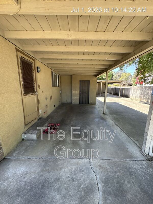 Building Photo - 301 W Murray Ave